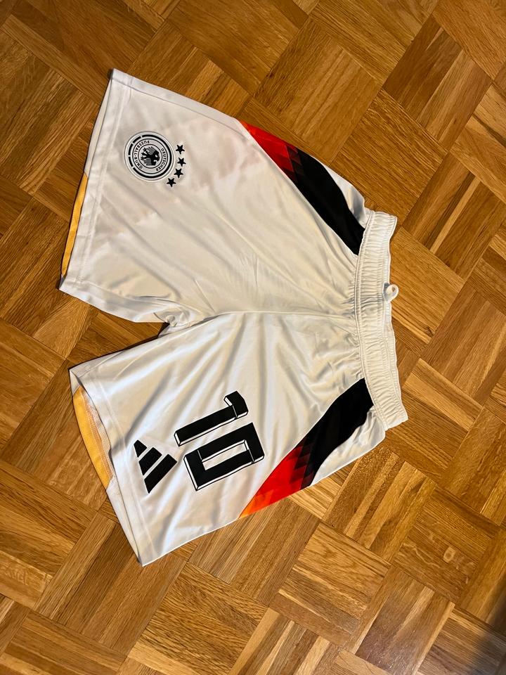 DFB adidas Home Shorts 2024 - Neu, Größe S, Nr 10 Musiala in Berlin