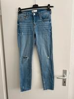 Lange blaue Skinny Jeans Zara hose Nordrhein-Westfalen - Meerbusch Vorschau