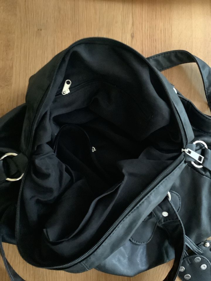 Handtasche Leder schwarz in Kall