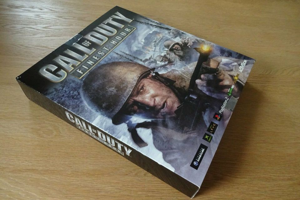 Große Werbebox: CALL OF DUTY - FINEST HOUR, PS, Xbox, ACTIVISION in Wesel