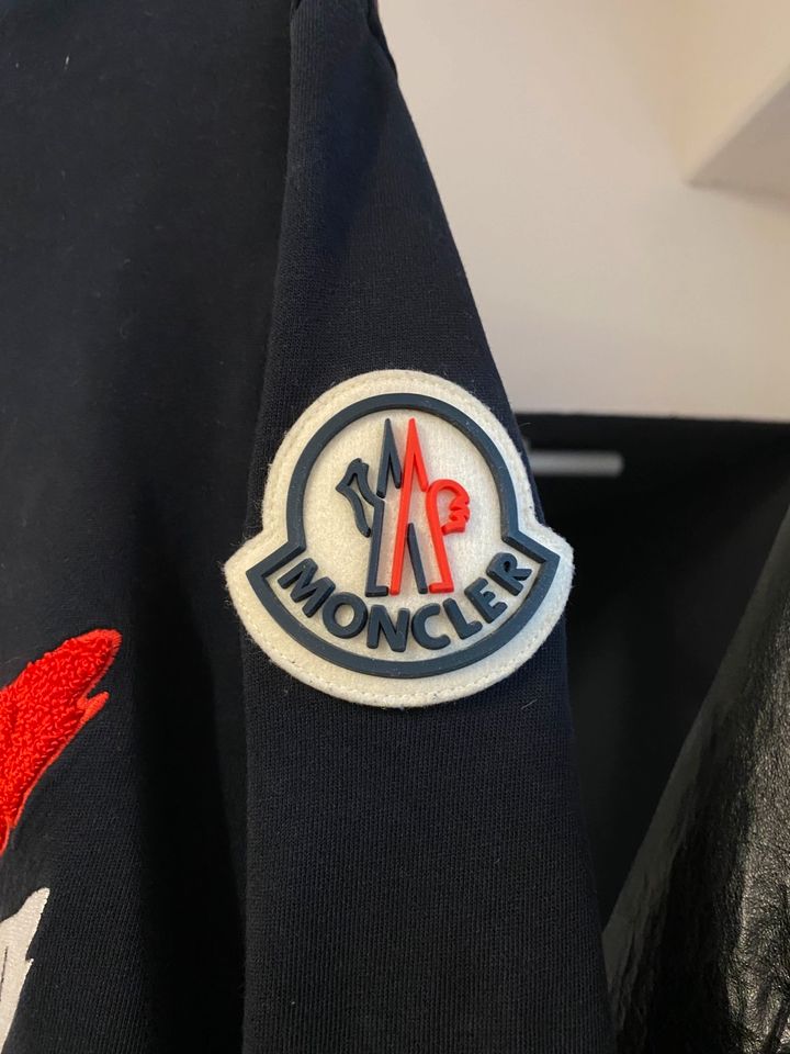 Moncler Hoodie Pullover Unisex in Augsburg