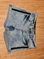 S. Oliver Damen Hose Shorts Gr 36 S blau Jeansshorts Panty Leipzig - Schönefeld-Abtnaundorf Vorschau