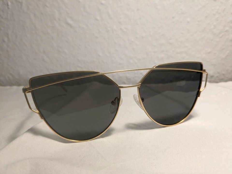 Designer Sonnenbrille Bertha Cateye Gold in Centrum