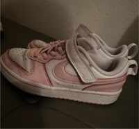 Nike Sneaker, rosa weiß Größe 30 Nordrhein-Westfalen - Schloß Holte-Stukenbrock Vorschau