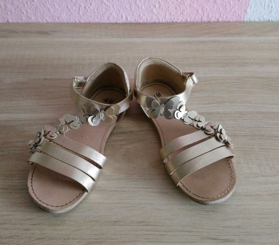 H&M | Sandalen Gold | Gr. 31 in Hoyerswerda