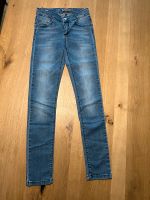 Tolle Blue Effect Jeans Hose Mädchen 158 Frankfurt am Main - Kalbach-Riedberg Vorschau