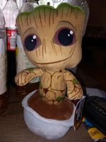 Plüsch Marvel Guardians of the Galaxy Baby Groot in Blumentopf Nordrhein-Westfalen - Heiligenhaus Vorschau