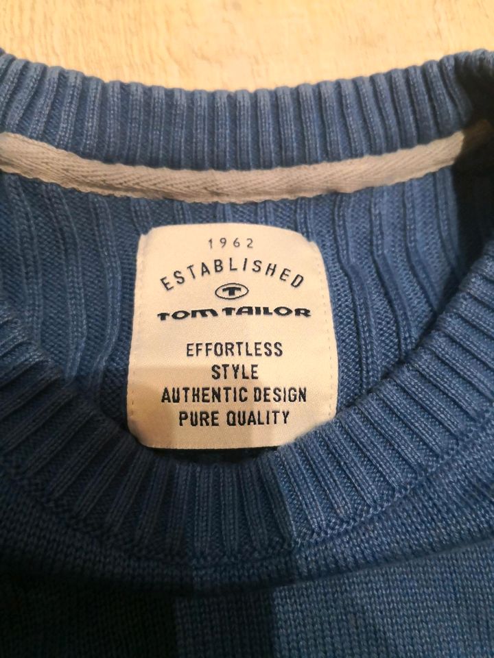 Gut erhaltener Pullover, Rundhals, Tom Tailor, Größe XL in Garbsen