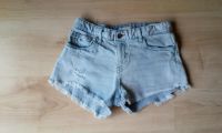 Hellblaue Jeans-Shorts im "Used Look" in Größe 34 Aachen - Aachen-Mitte Vorschau