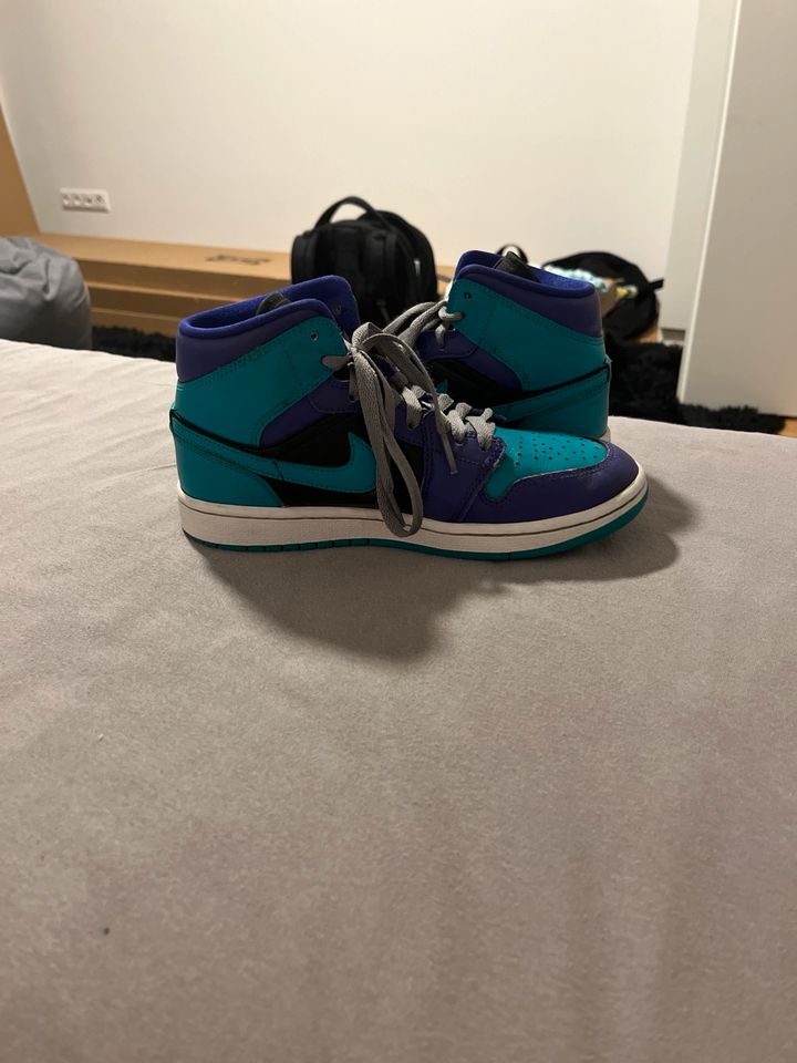 Air Jordan 1 Mid Black Grape (Original Preis 150€) in Mainz