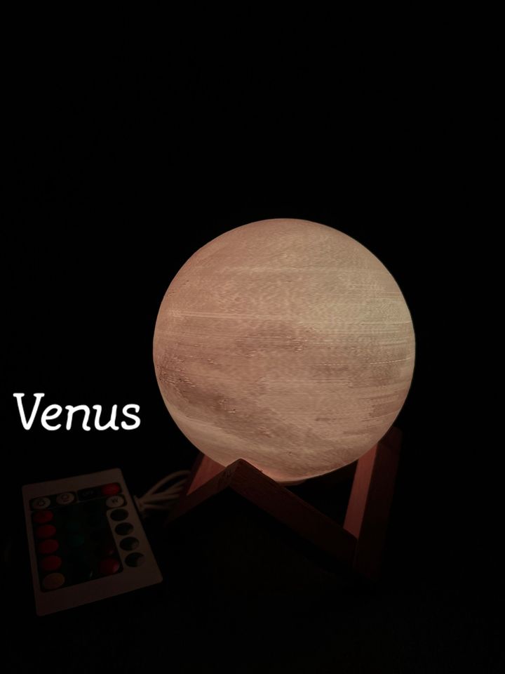 Kinderlampe Weltraumlampe Nachtlicht Unikat Erde Sonne Saturn LED in Halle
