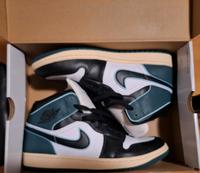 AIR JORDAN 1 MID SE BLACK GREEN Hessen - Dietzhölztal Vorschau