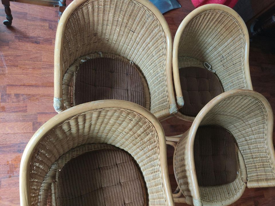 Vintage Sesselgruppe Rattan Natur , 4 Stück in Flieden