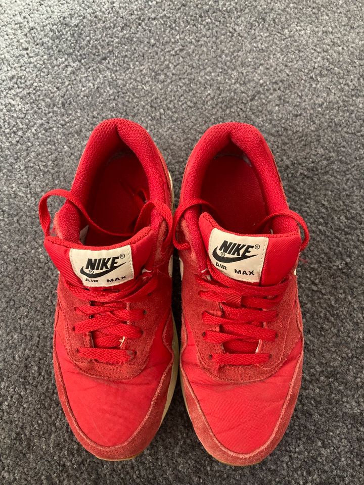 Nike Sportschuhe Gr. 36 rot in Blaustein