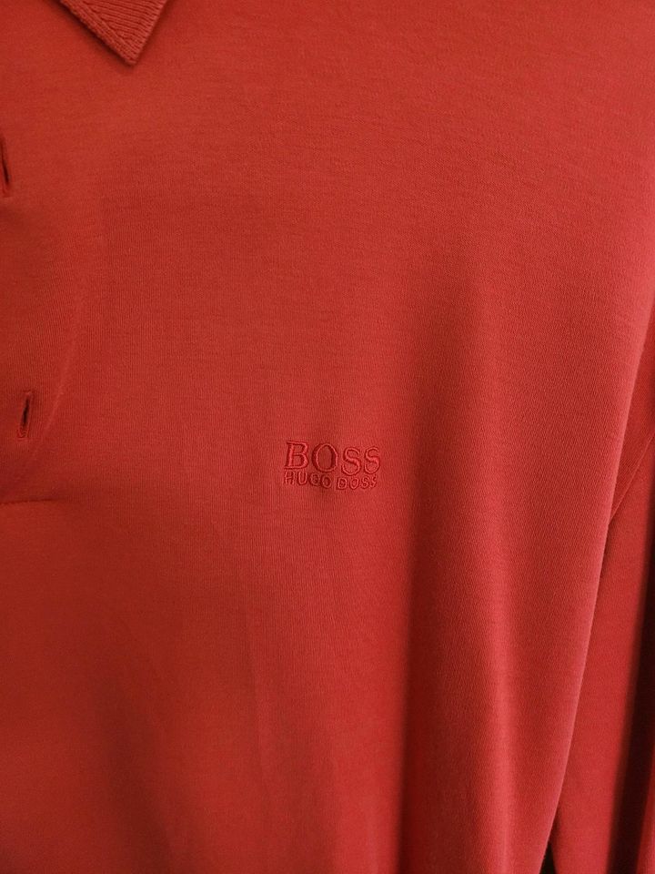 Original Hugo Boss Langarmshirt M rot in Oberhausen