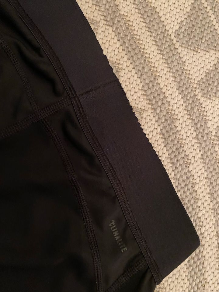 Sporthosen Sportleggings Leggins von Adidas Gr. S / M / 34 / 36 in Recklinghausen