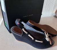 Tommy Hilfiger Schuhe Keilabsatz NEU Gr. 37 Niedersachsen - Melle Vorschau