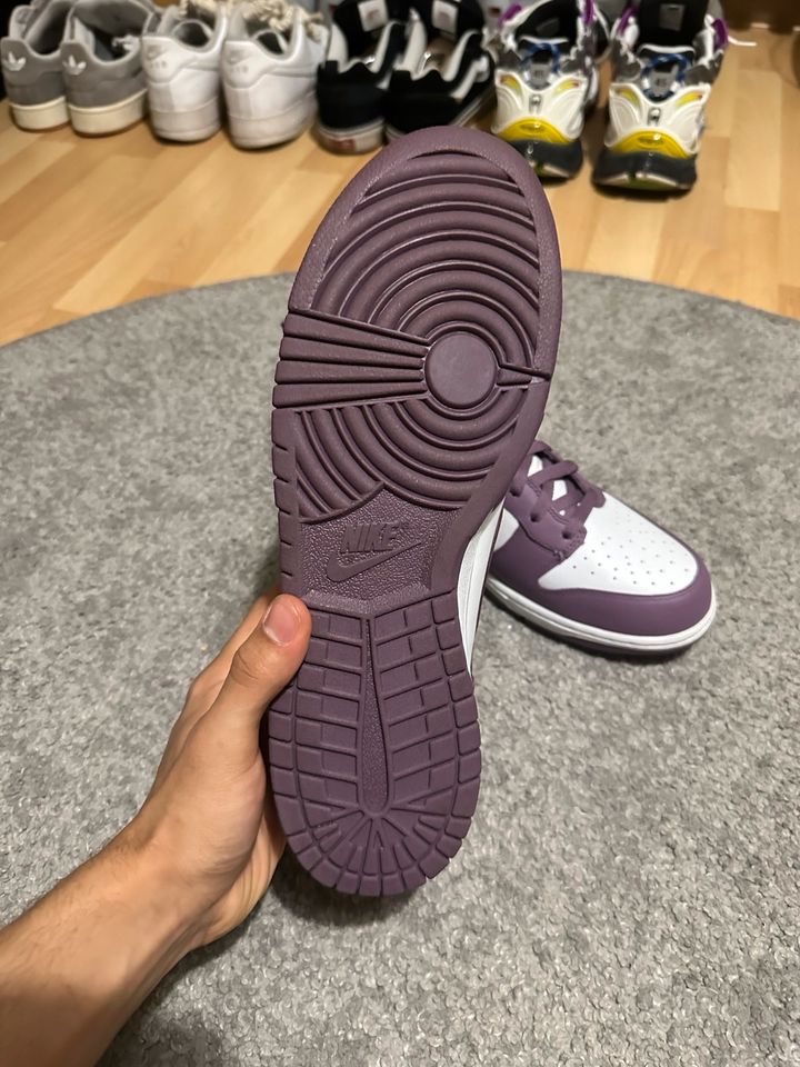 Nike Dunk Violet Dust in Idar-Oberstein