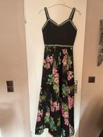 C&A Sommerkleid schwarz mit tollem Blumenmuster Bayern - Hauzenberg Vorschau