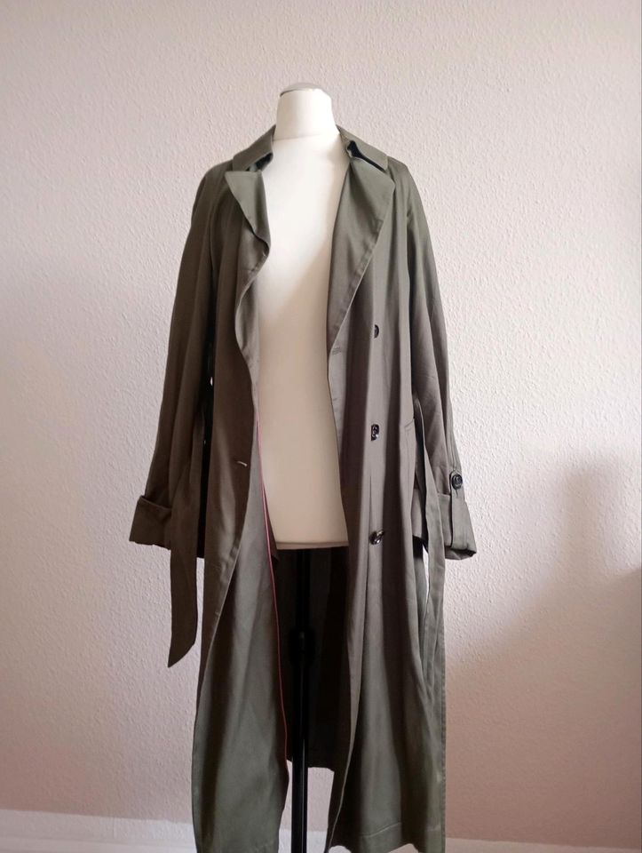 Ted Baker leichter Trenchcoat 2 in Berlin