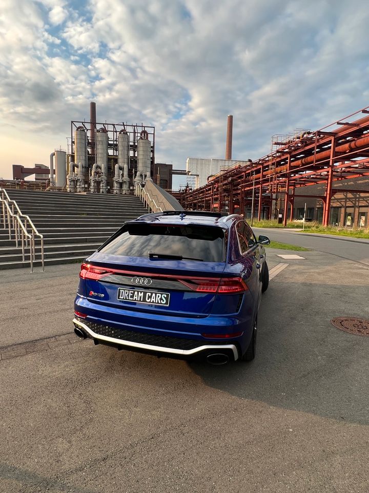 AUDI RSQ8 mieten vermieten autovermietung in Essen