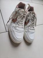 Hummel Sneaker Gr 36 weiss Kunstleder Niedersachsen - Oyten Vorschau