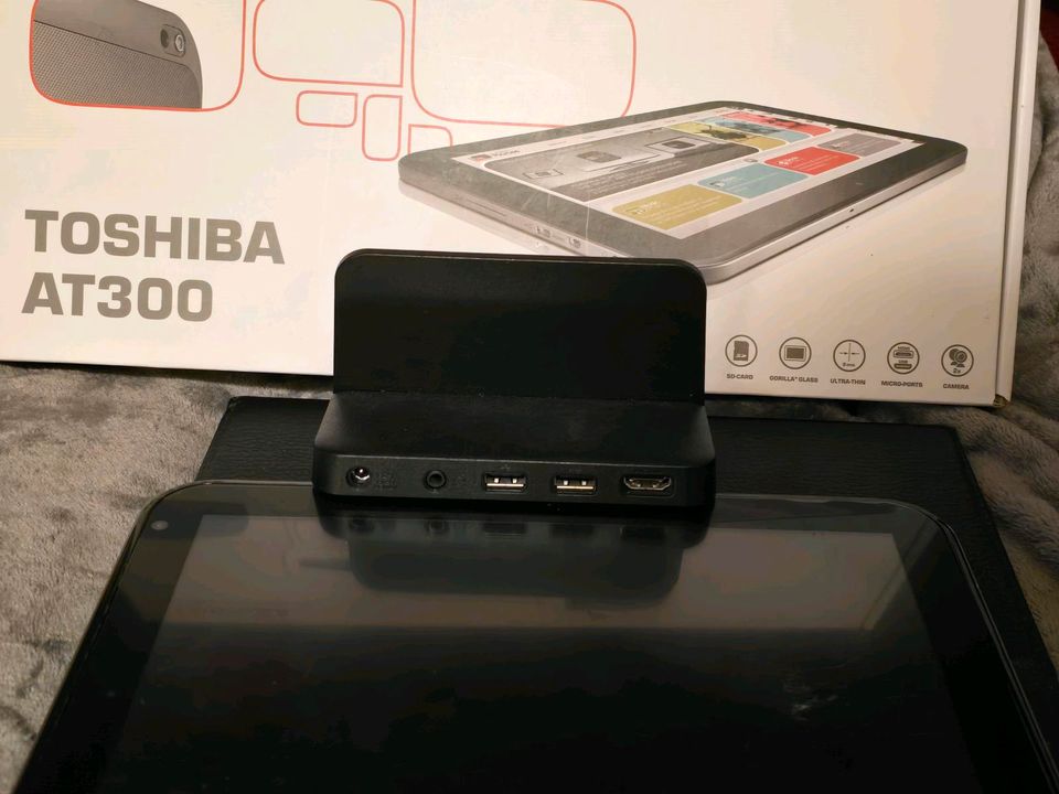 TOSHIBA AT300/EXCITE10 TABLET + DOCKING STATION + HÜLLE in Düsseldorf