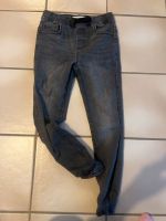 Hose Jeans Jungs Reserved Größe 152 Nordrhein-Westfalen - Reichshof Vorschau