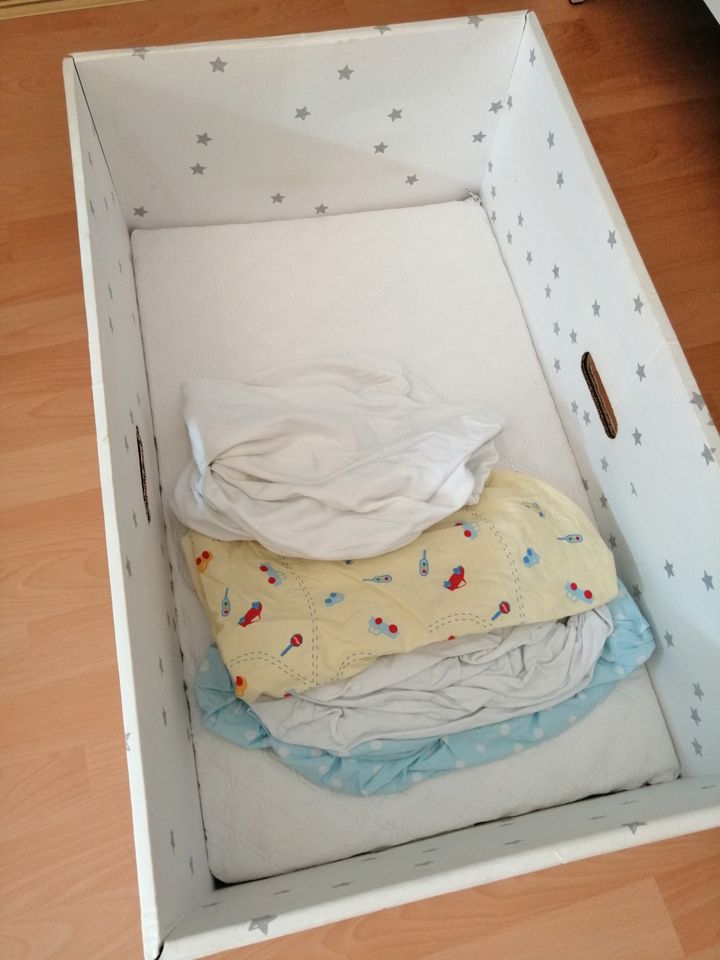 British Baby Box zu verschenken in Nußdorf am Inn