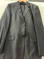 sOliver Anzug, dunkel grau, Gr, 106, sehr guter Zustand Nordrhein-Westfalen - Paderborn Vorschau