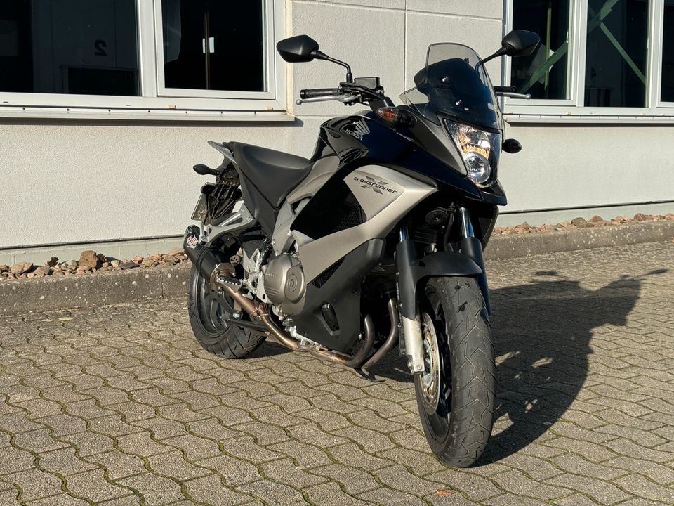 Honda VFR 800 X Crossrunner nur 8600km in Löhne