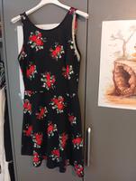 Kleid mit tiefem Rückenausschnitt Baden-Württemberg - Aalen Vorschau
