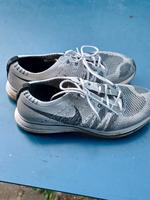 Herren Sportschuhe Marke Nike Flyknit Trainer gr.40 Nordrhein-Westfalen - Kaarst Vorschau