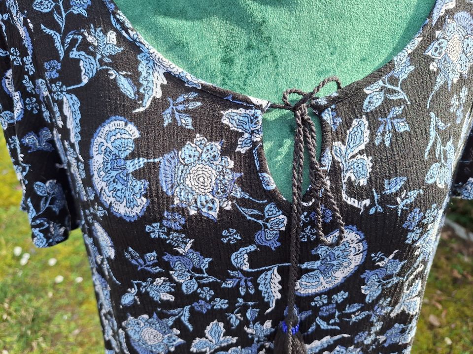 Kleid Crashlook, Maxikleid, schwarz mit Blüten, Gr 46/48 in Schwieberdingen