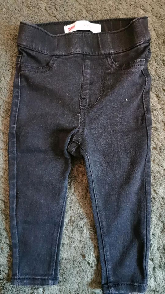 Baby Jeans Levis in Plaue