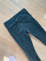 schwarze H&M Jeans Gr. 42 Mecklenburg-Vorpommern - Greifswald Vorschau