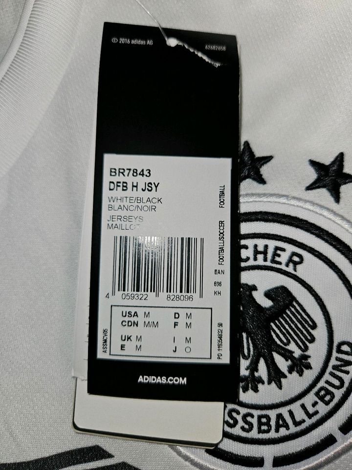 Deutschland-Trikot WM 20018 - Größe M in Dortmund