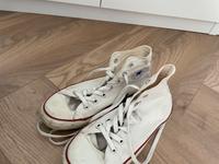 Converse Chucks weiß High Turnschuhe Sneaker 39 neuwertig Brandenburg - Panketal Vorschau