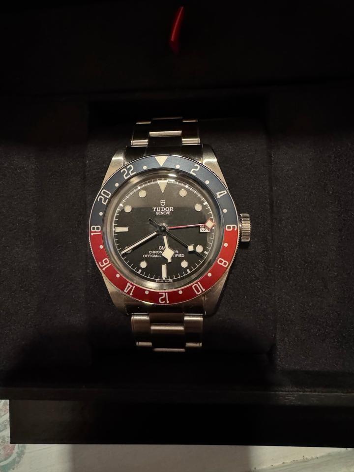 Tudor Black Bay GMT 79830RB aus 07/2023 Full-Set inkl. Rechnung in Offenburg