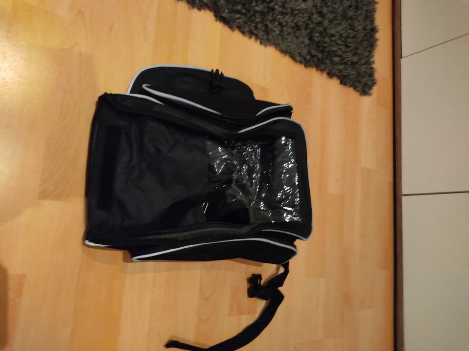 Tankrucksack mit Kartenfach. in Oyten