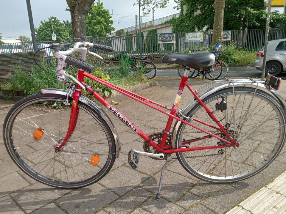 Damenrad, Mädchenfahrrad 26 Zoll Peugeot, rot in Köln