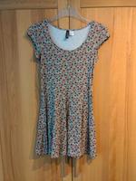 Kleid Sommerkleid mit Blumen Größe S / 36 Baden-Württemberg - Freiburg im Breisgau Vorschau