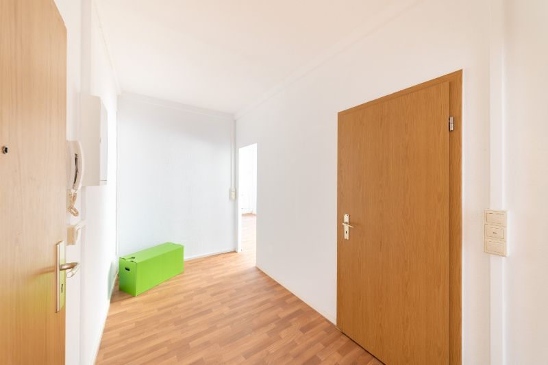 Tolle 3 Zimmer-Wohnung mit schönem Ausblick - sofort einziehen und wohlfühlen in Halle