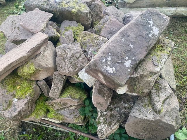 Naturstein Wesersandstein für Gartenbau - antikes Material in Lemgo