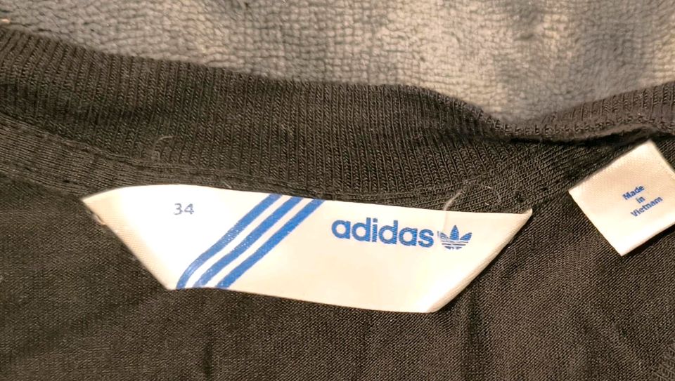 Wenig getragen ADIDAS DAMEN SPORT T-Shirt Gr. XS in Wendlingen am Neckar