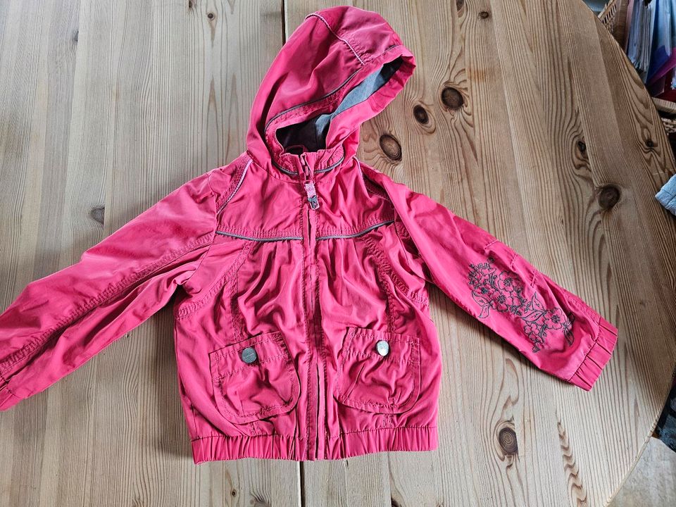 S.Oliver Jacke Übergangsjacke rot Gr.92/98 in Leipzig