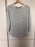 COS Shirt T-Shirt Top blau weis gestreift streifen XS/34 Frankfurt am Main - Westend Vorschau