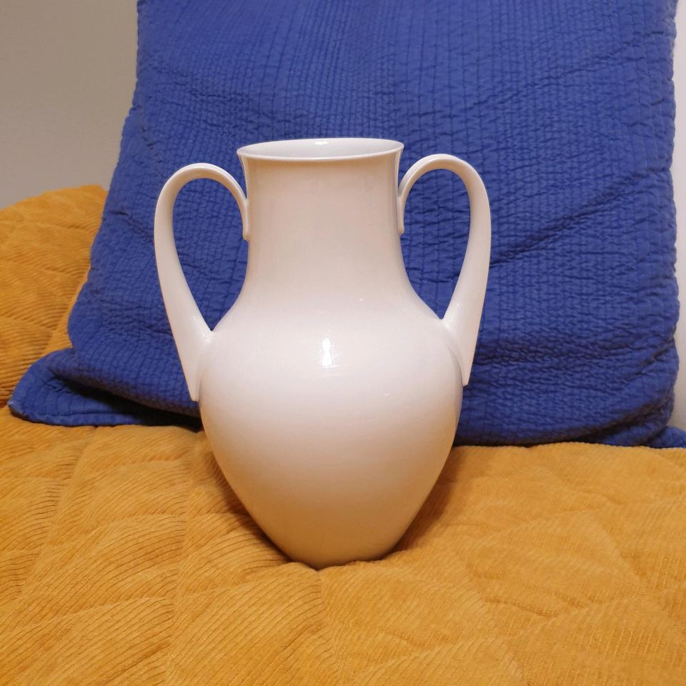 KPM  Vase "Salier", weiss, 1951 in Emmerich am Rhein