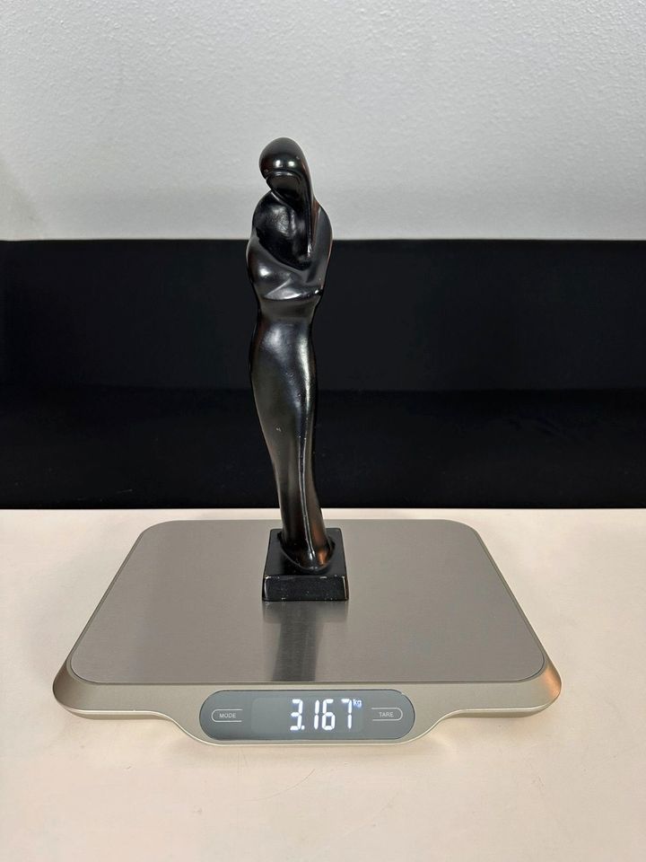 Madonna Skulptur Figur Kunst Eisenguss Geschwärzt Abstrakt 3,2kg in Korschenbroich