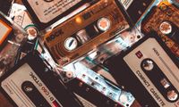 Musik Kassette mit nicht unterbrochener Radioaufnahme Brandenburg - Wandlitz Vorschau